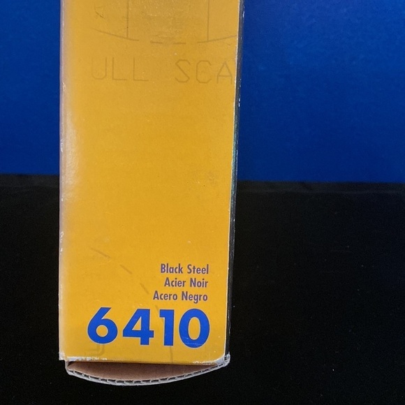 New Boone 6410 Metal Compact Travel Easel 64" Black Steel Lightweight - Picture 5 of 7